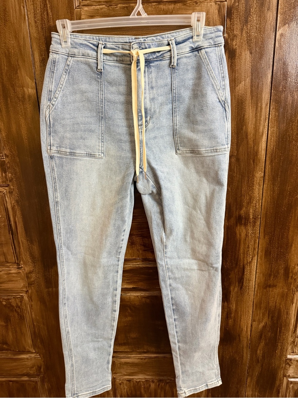 Women’s Judy Blue Denim Jogger Jeans. Utility inspired design.